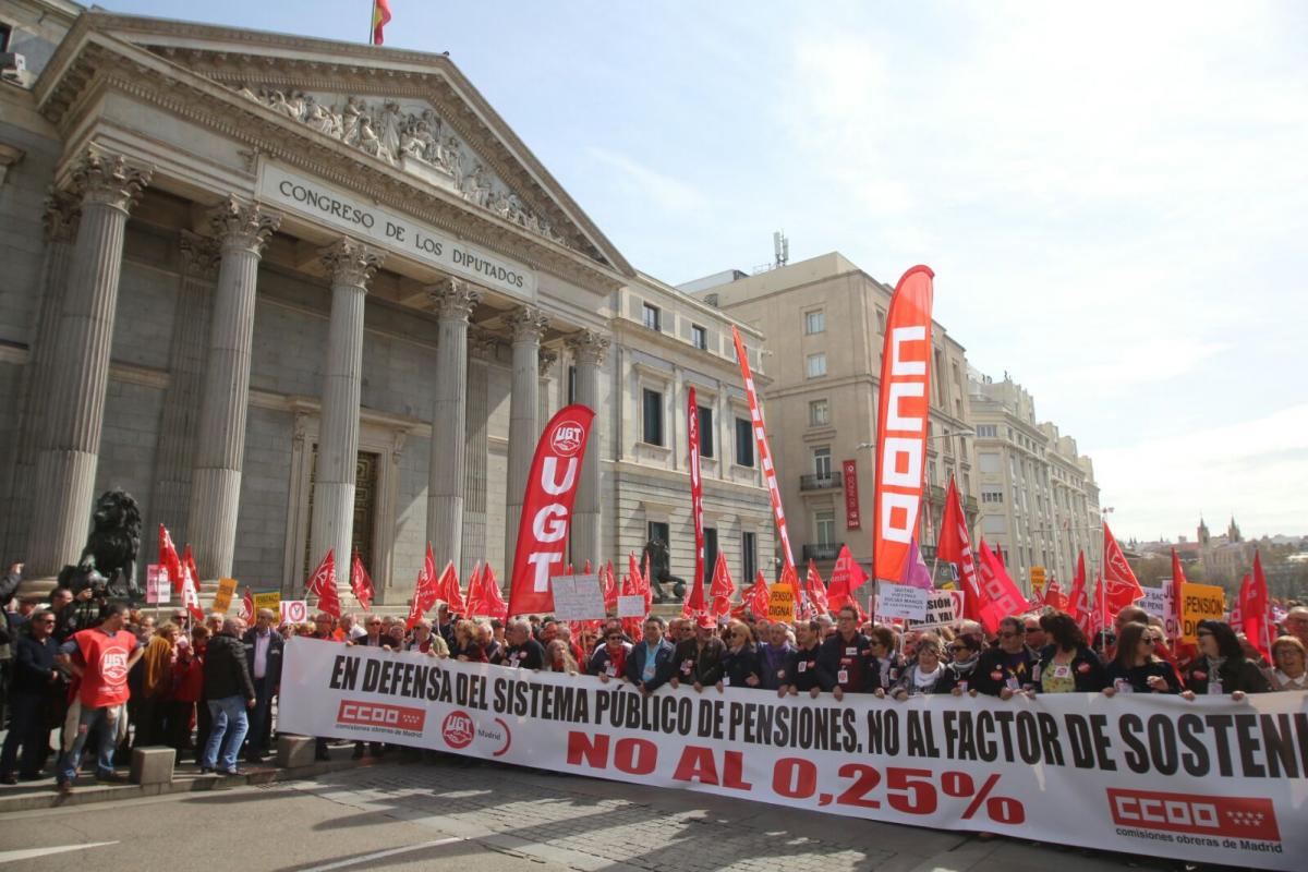 Manifestacin a su paso por el Congreso