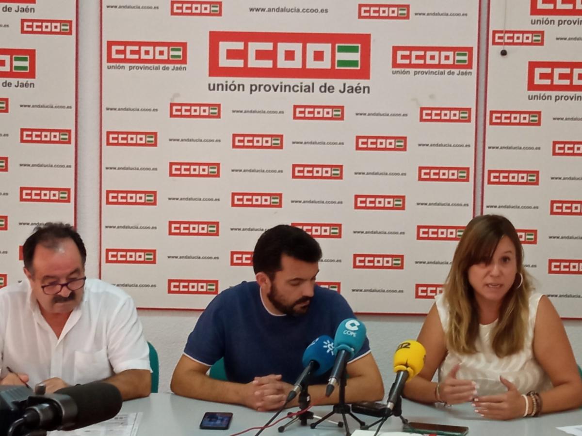 Rueda de prensa de esta maana donde han estado presentes Pepe Fuentes, Vicente Jimnez, y Lola Valero