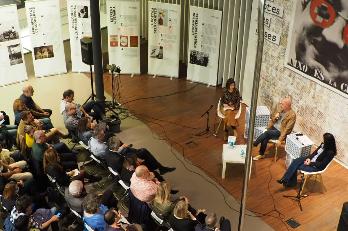 Presentaci del llibre en l'Octubre Centre de Cultura Contempornia, Violeta Tena, Unai Sord i Ana Garca