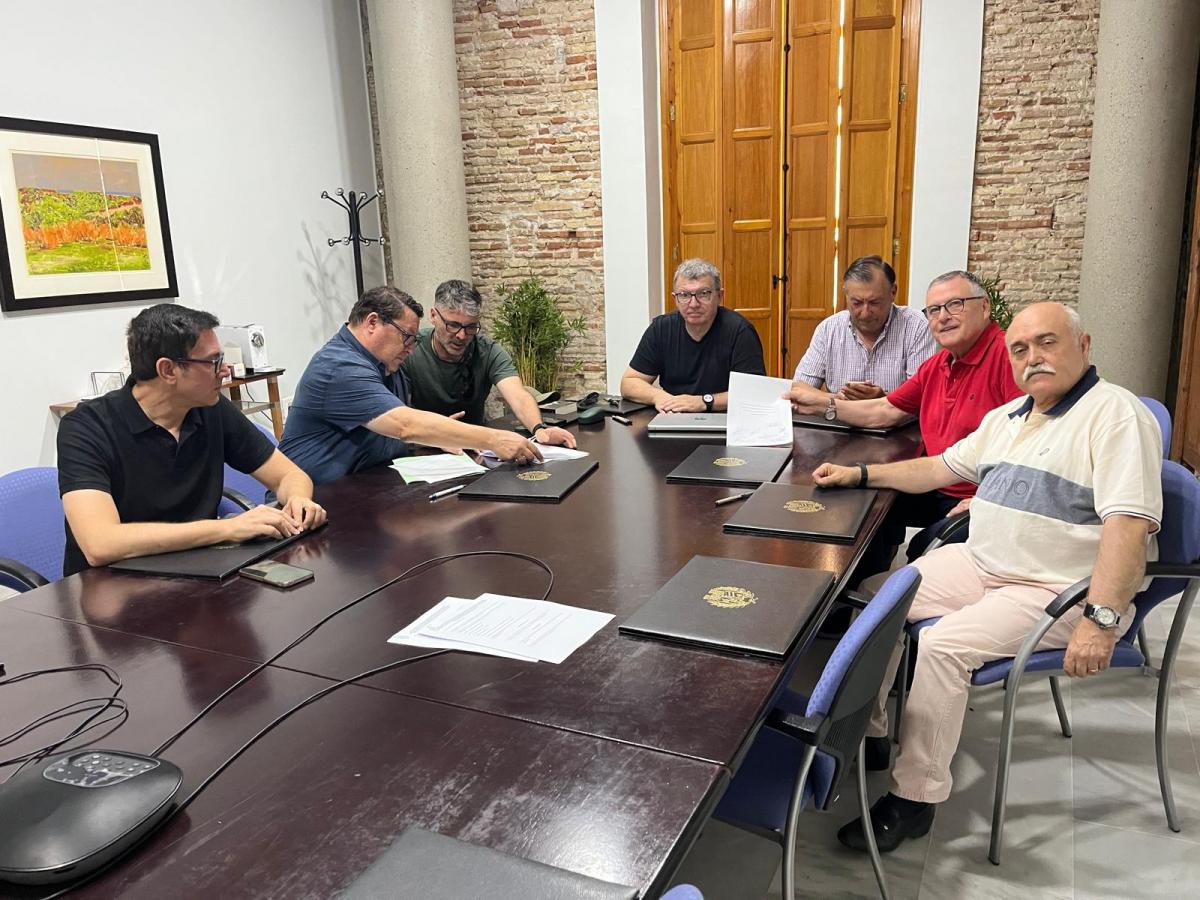 Firma del convenio de Fincas Urbanas de Valencia y Castelln.