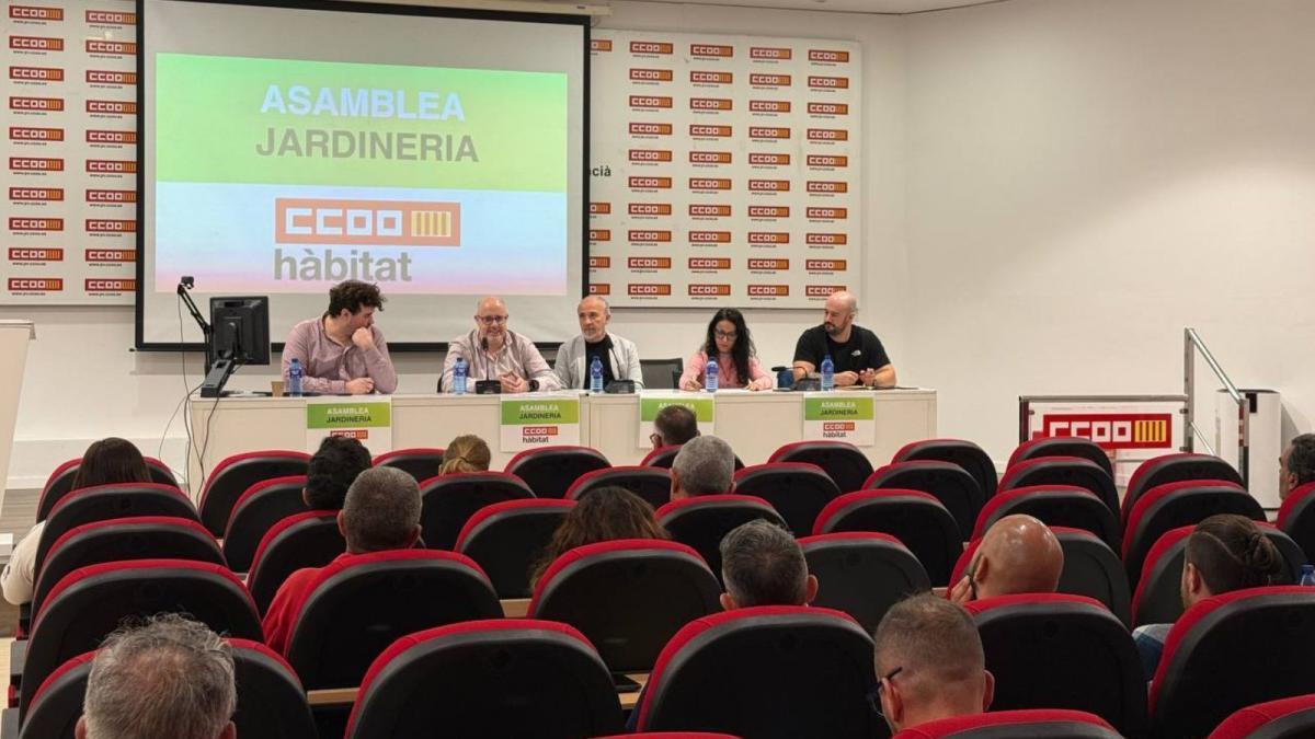 CCOO de l'Hàbitat celebra a València una assemblea per explicar els avanços del nou Conveni estatal de jardineria.