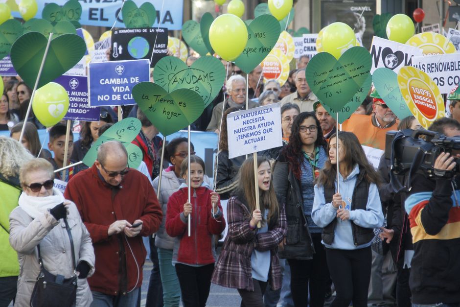 Marcha por el Clima "Frente al cambio climtico, cambiemos de modelo" Madrid 29-11-2015