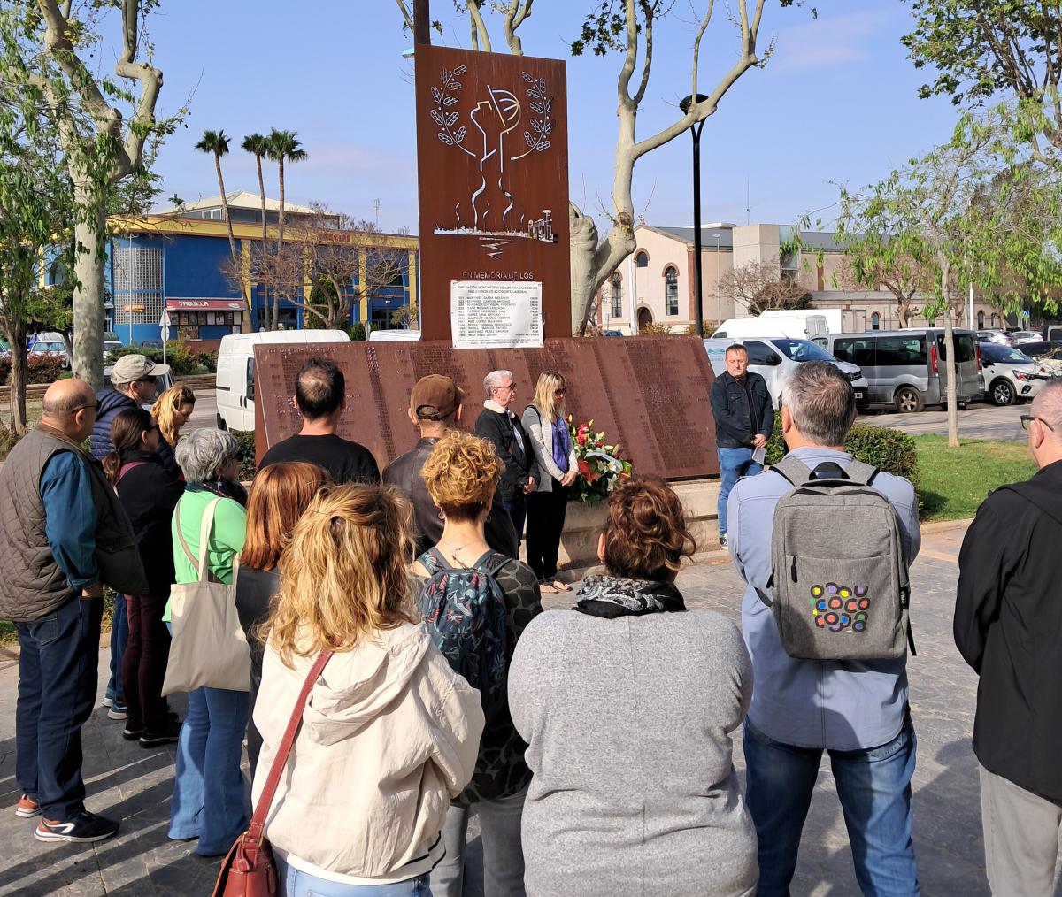 Homenaje de CCOO a las vctimas de la siniestralidad laboral, en Sagunto.