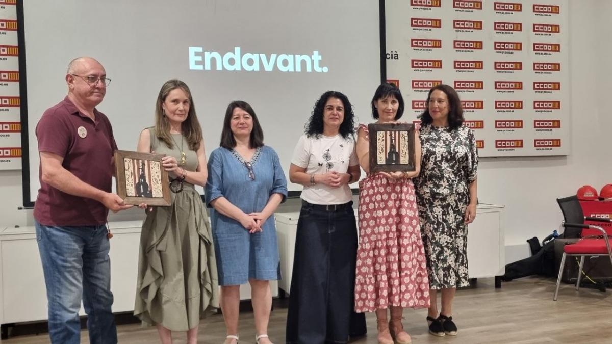 Entrega del premi "ex aequo" a les dues associacions de víctimes de la DANA