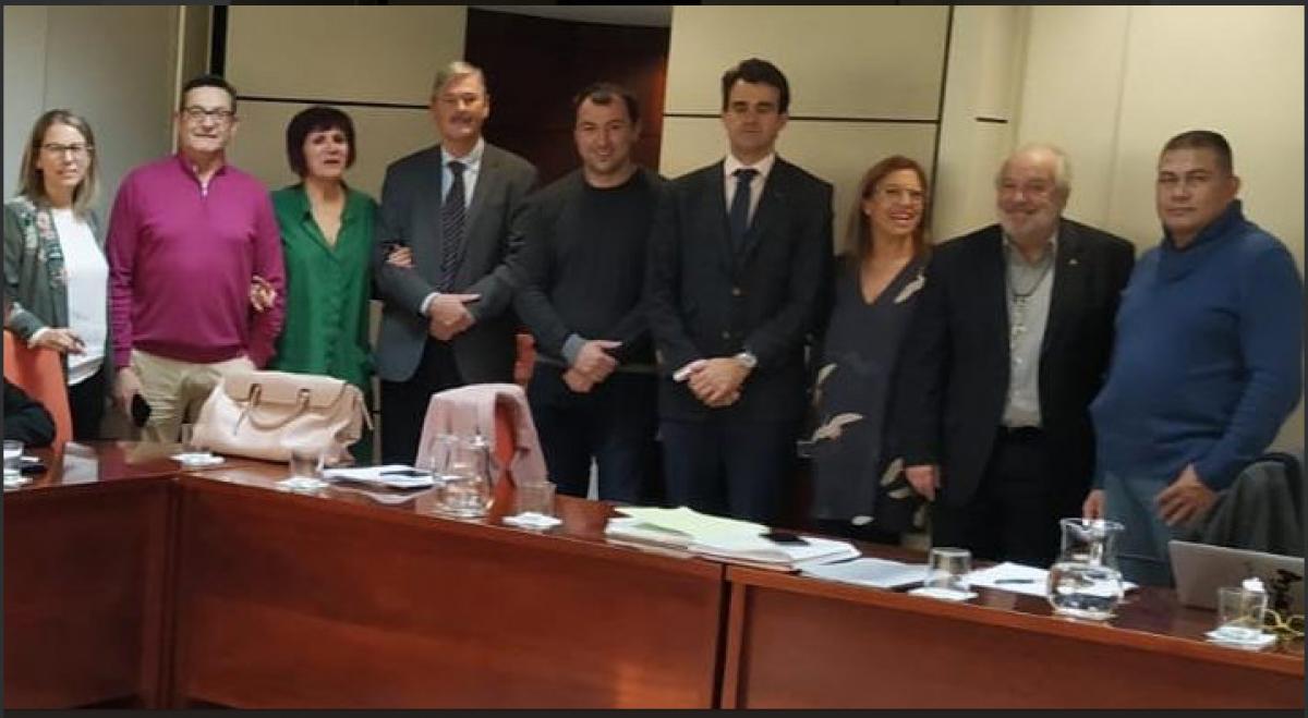 Firma del convenio de las industrias crncias