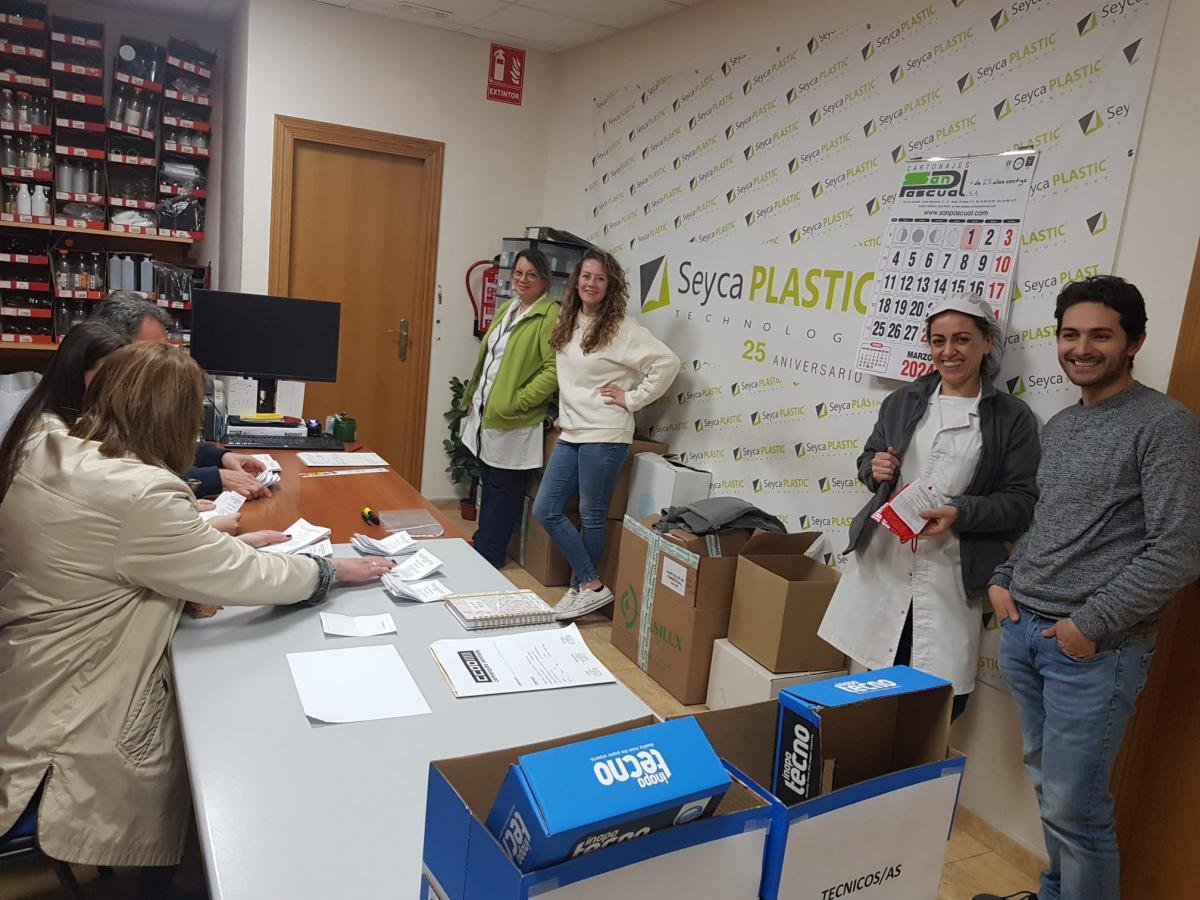 Durante las votaciones en Seyca Plastic.