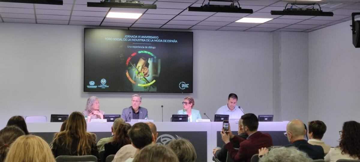 El Foro Social de la Industria de la Moda de Espaa celebra su VI aniversario.