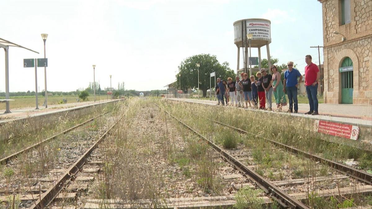 Estaci ferroviria de Camporrobles (Plana d'Utiel-Requena) per on passa el tram que es vol clausurar, en una imatge d'arxiu / d' Punt NTC