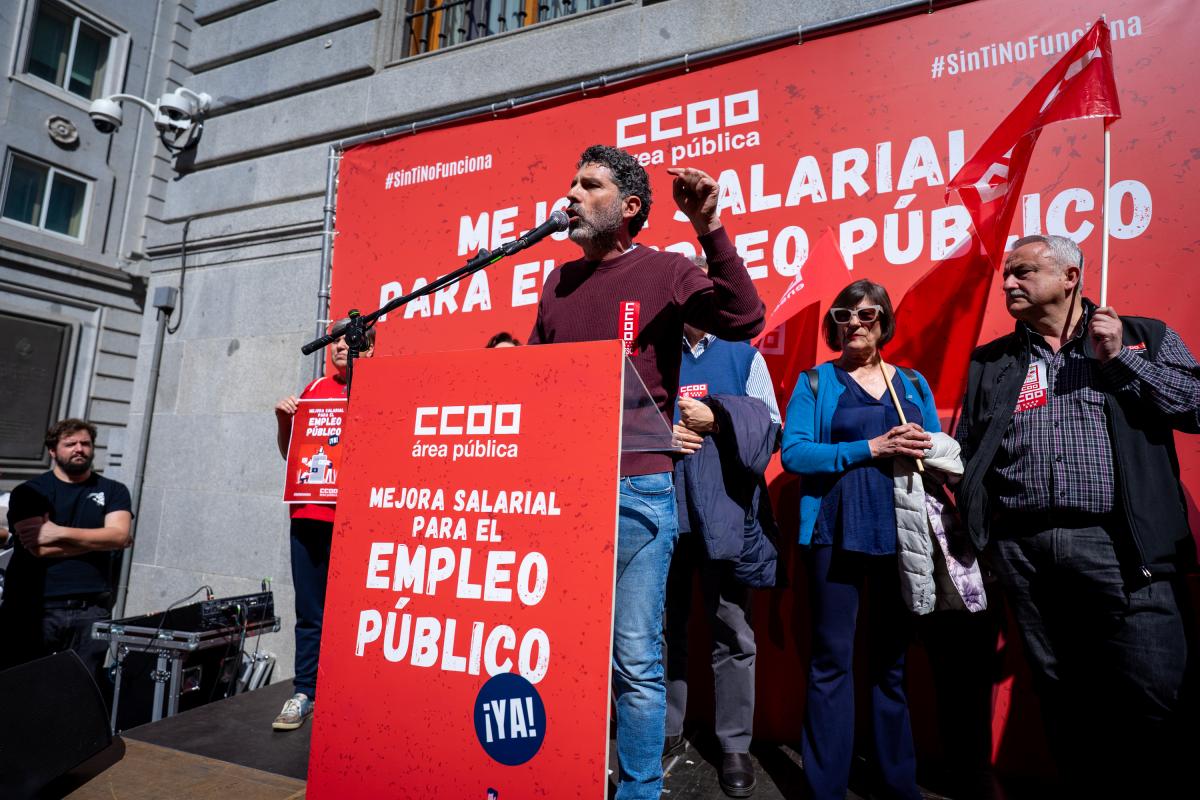 Concentracin del rea Pblica de CCOO para exiger al Gobierno una subida salarial para las empleadas y empleados pblicos