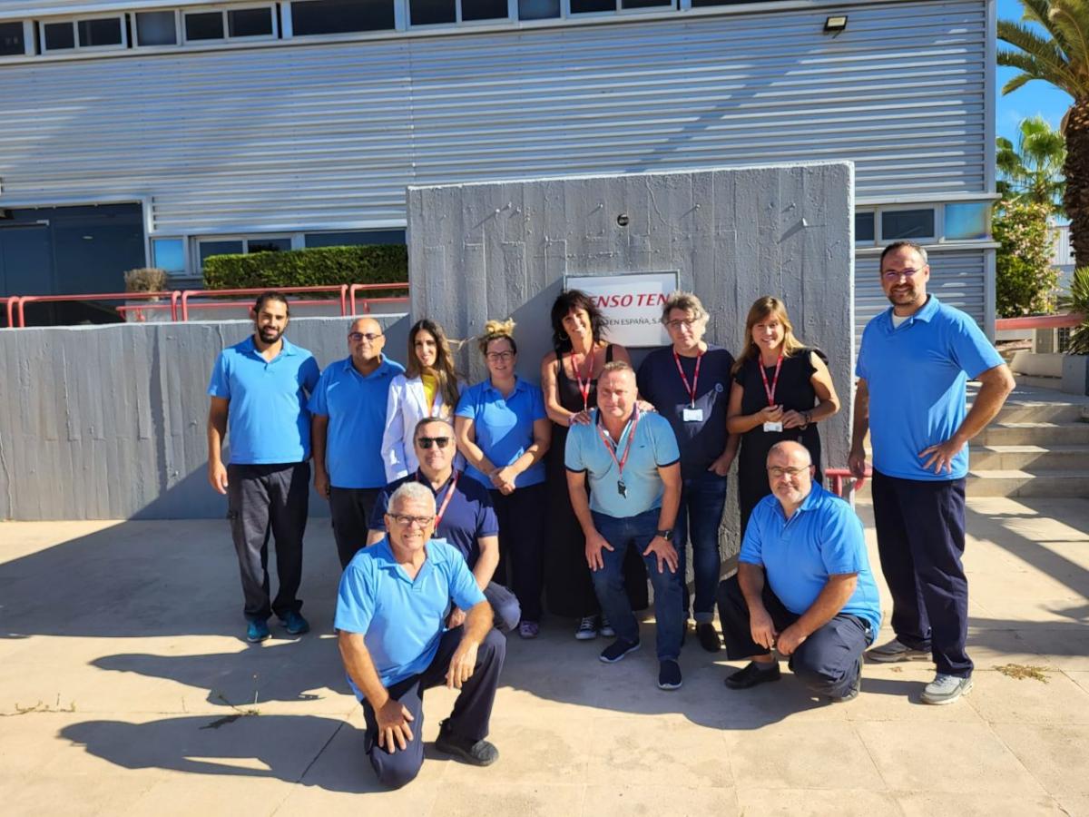 Garbie Espejo y miembros de la delegacin de CCOO de Industria de Andalica visitan el centro de Mlaga de Fujitsu