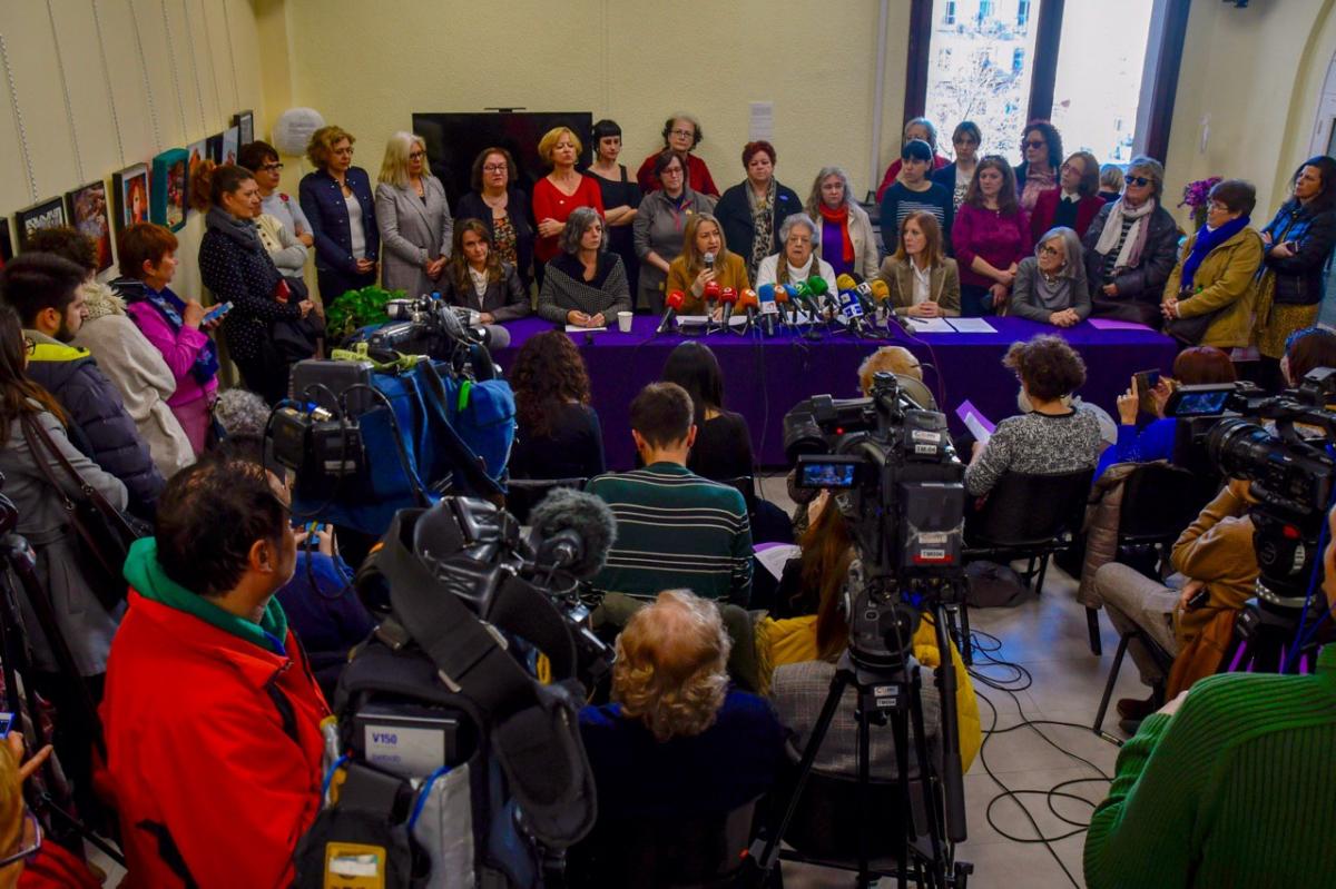 Feministas anuncian movilizaciones ante el "ataque" de Vox a las mujeres: "Nos conducira al franquismo"