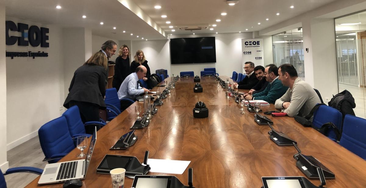 Organizaciones agrarias y sindicatos negocian el I Convenio Estatal del Campo