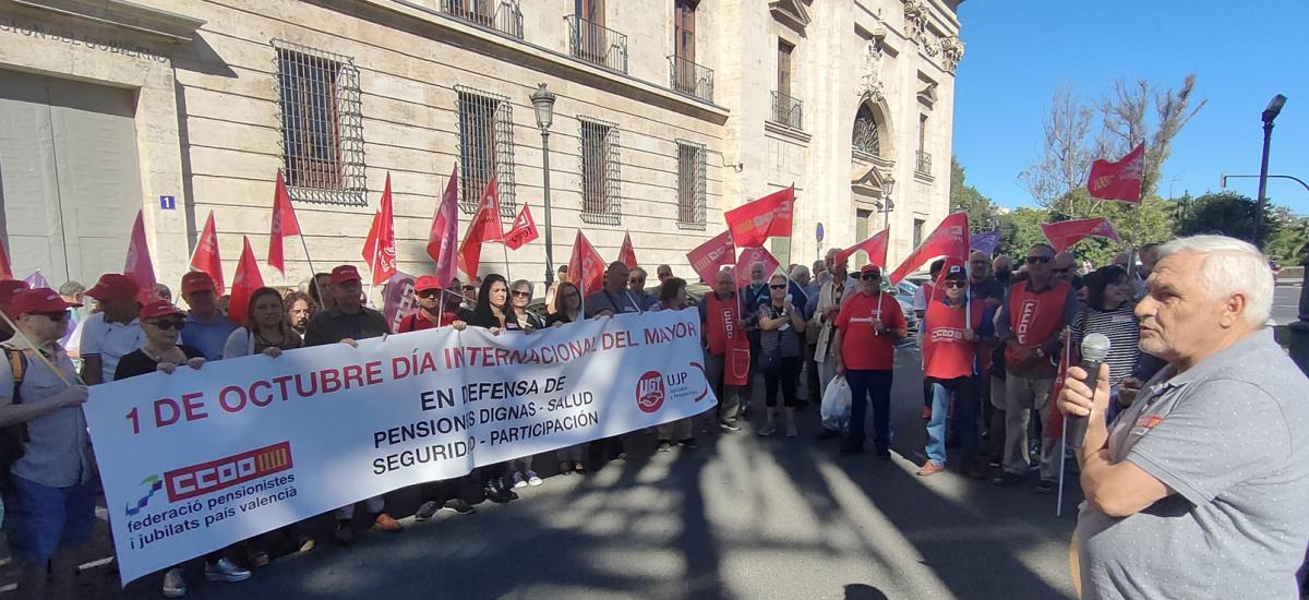 Intervención de Evaristo Soto en la concentración ante la Delegación del Gobierno en Valencia