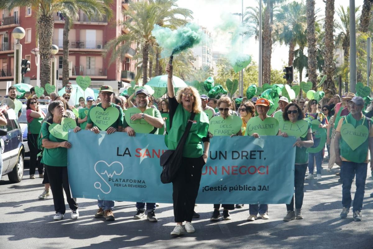 Manifestaci cap a l'Hospital del Vinalop