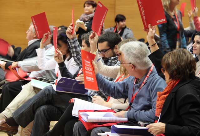 Momento de la votacin al informe general.