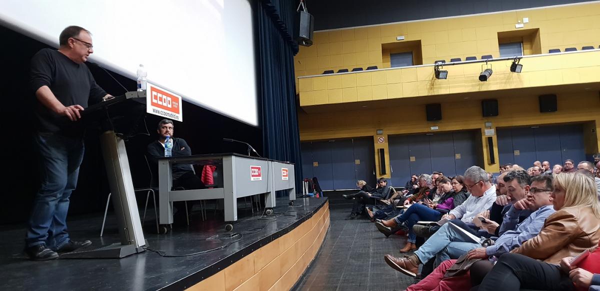 Agustn Martn se dirige al consejo y al comit de secciones sindicales
