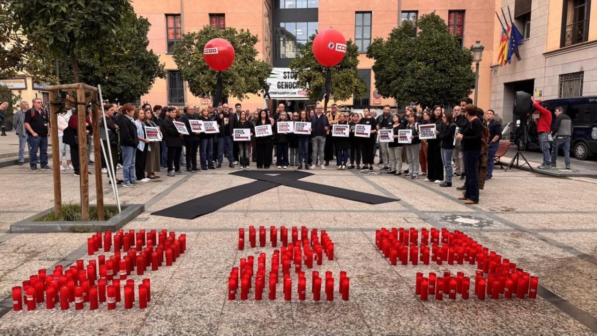 Concentració a la seu de CCOO PV de la plaça Nàpols i Sicília, 5, València