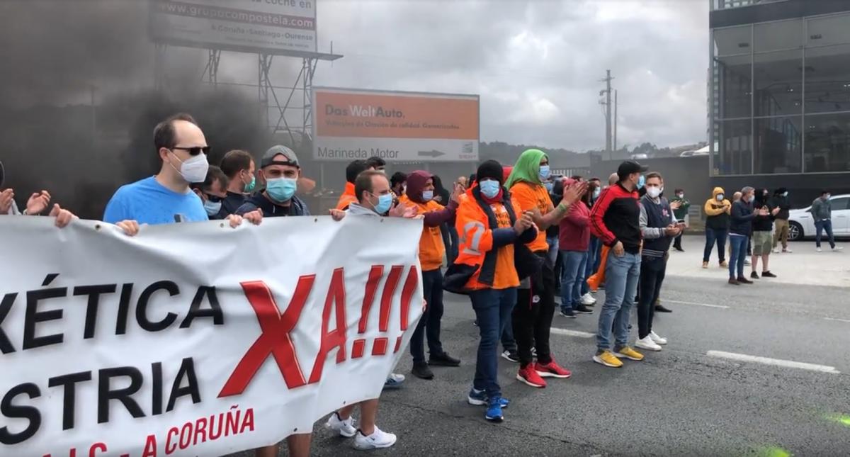 Los trabajadores de Alu Ibrica impidieron que los vehculos salieran de la ciudad