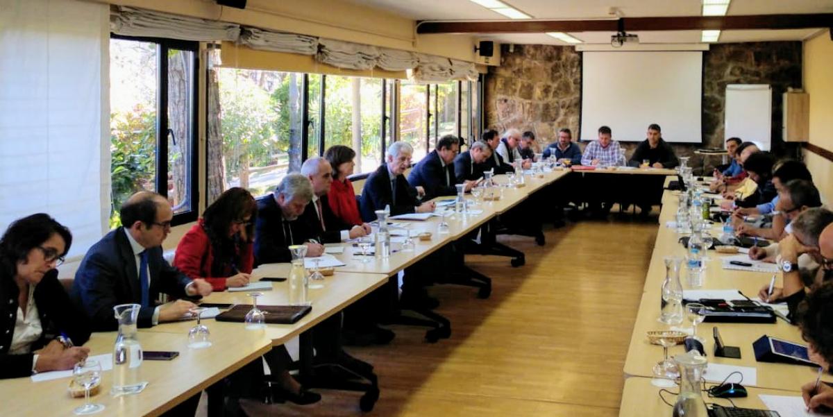 Concluyen dos das intensos de negociacin en Madrid