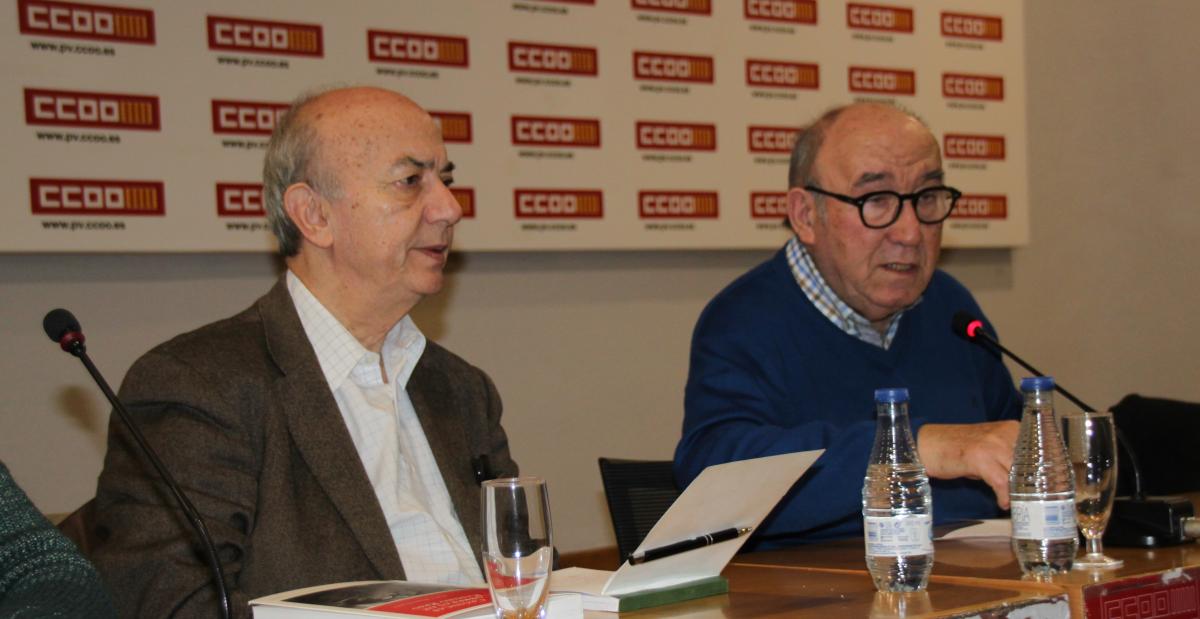 El ponent Joan Botella, amb el coordinador del Seminari de CCOO PV, Emrit Bono.