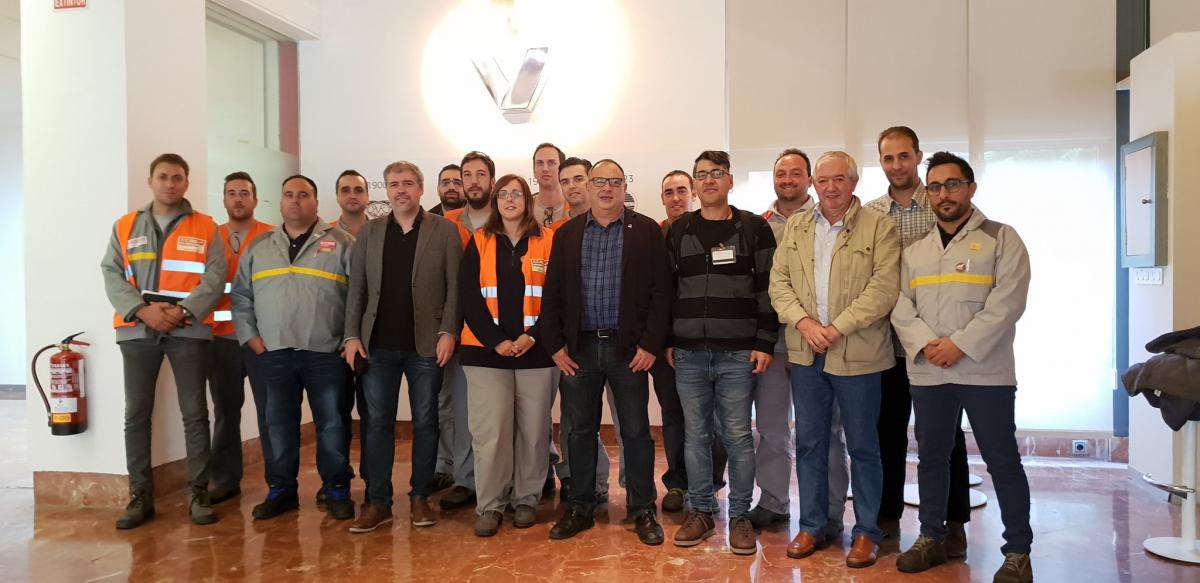 Unai Sordo y Agustn Martn con los compaeros y compaeras de CCOO en Renault Valladolid y Palencia