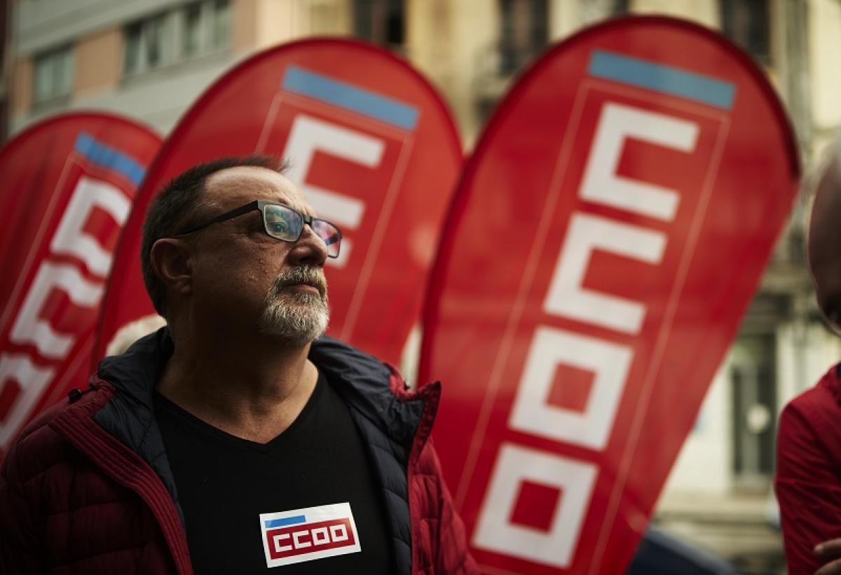 El secretario general de CCOO de Industria en la concentracin en apoyo al compaero Corbacho