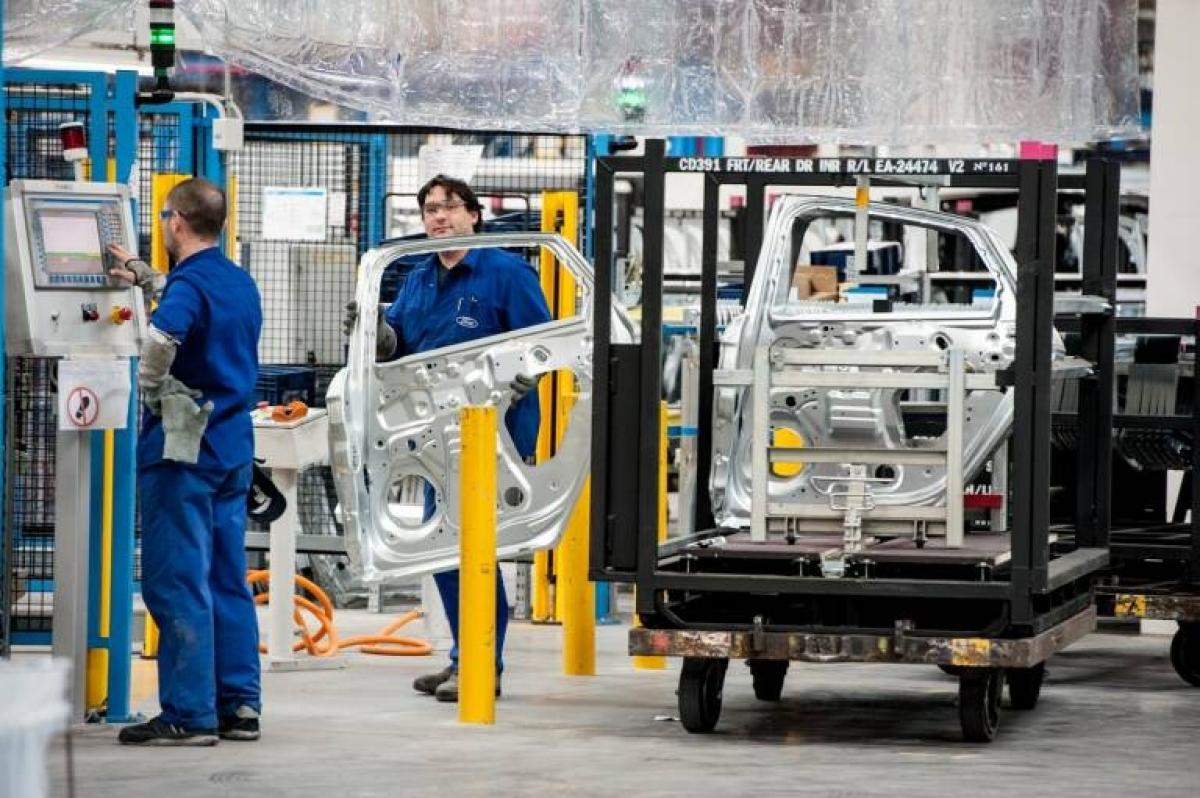 CCOO reivindica respeto a la estabilidad del empleo y las condiciones laborales en Ford Almussafes