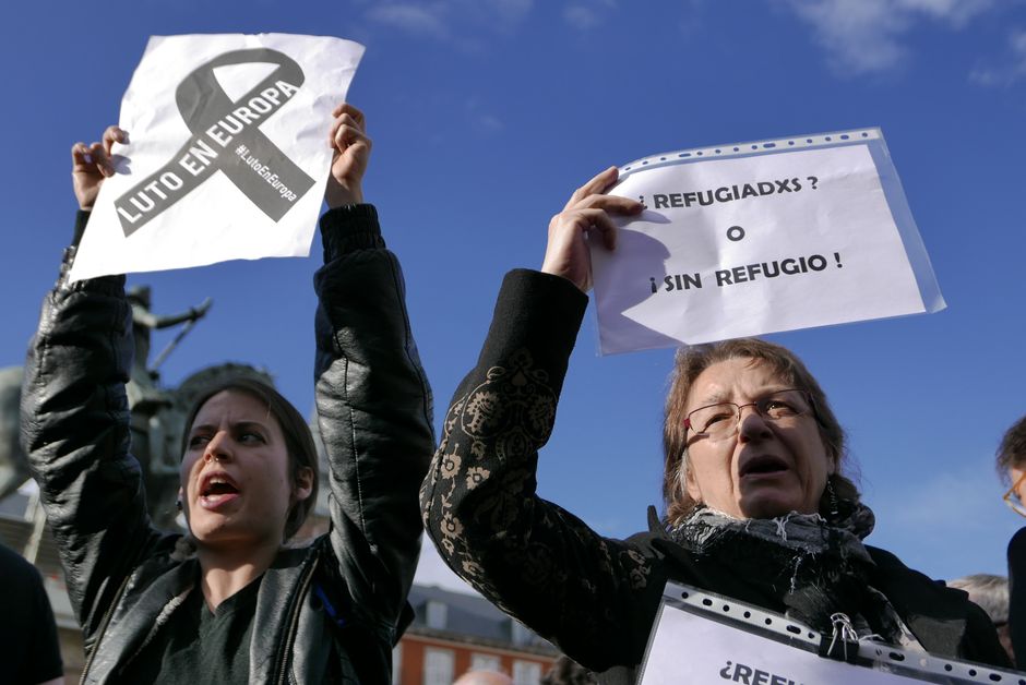 Cadena humana por las personas refugiadas #LutoEnEuropa