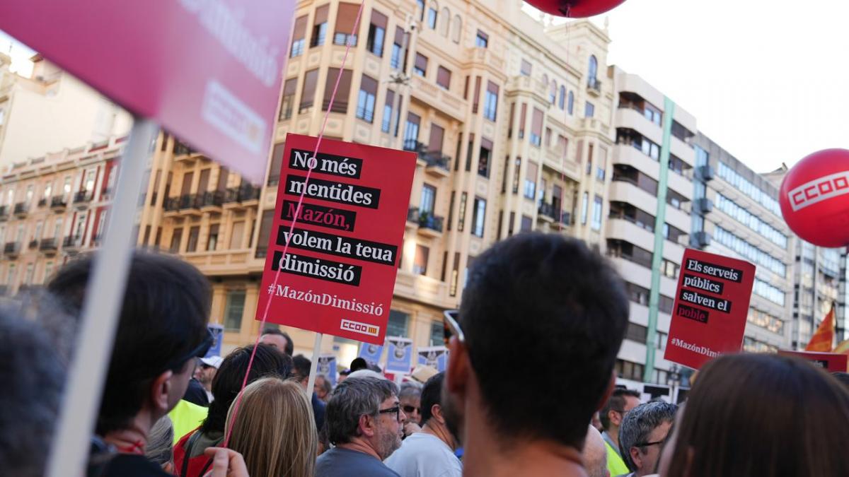 Manifestació #MazónDimissió a València.