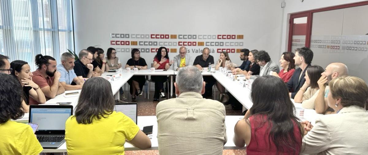Reunión con partidos políticos.
