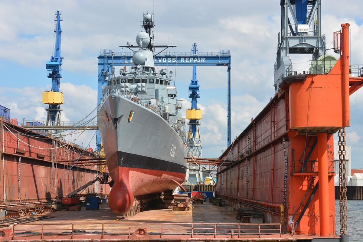 Sector naval