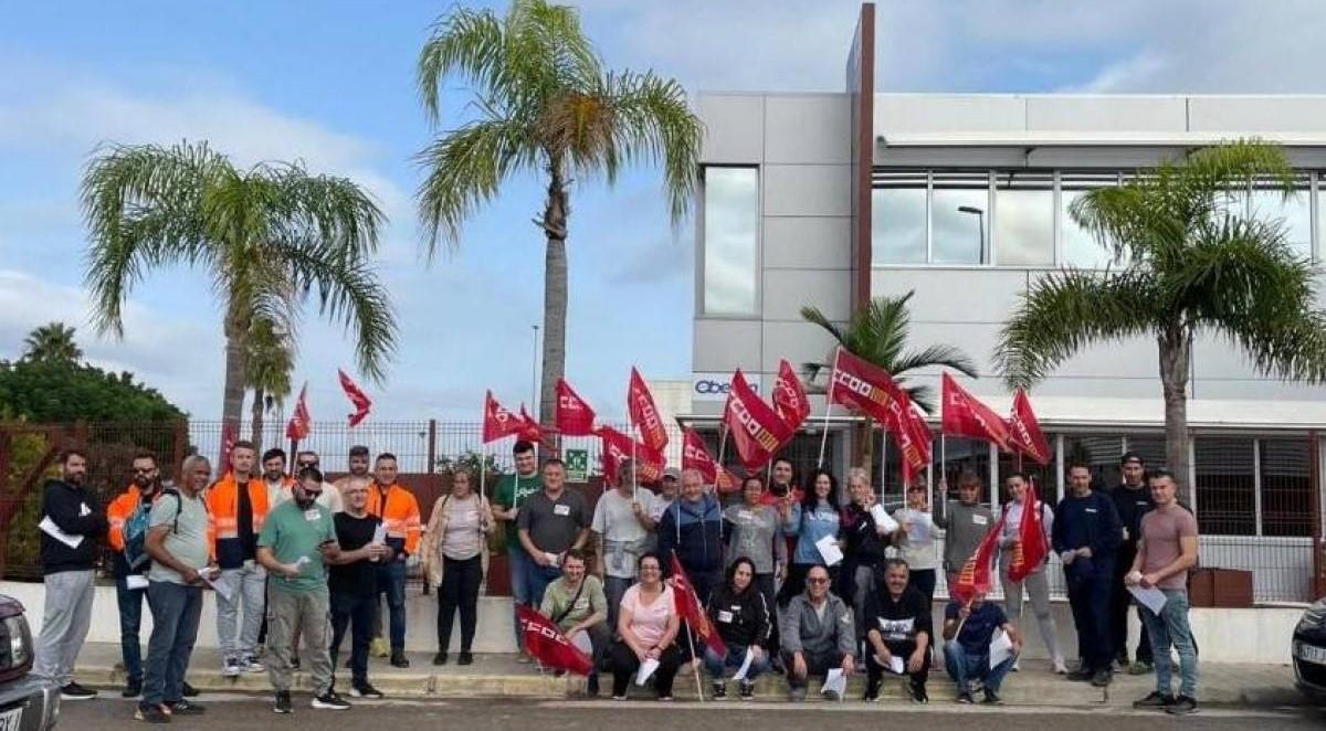 Huelga indefinida en Obeikan MDF Espaa