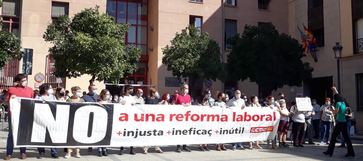 Concentraci davant la seu de CCOO PV a Valncia.