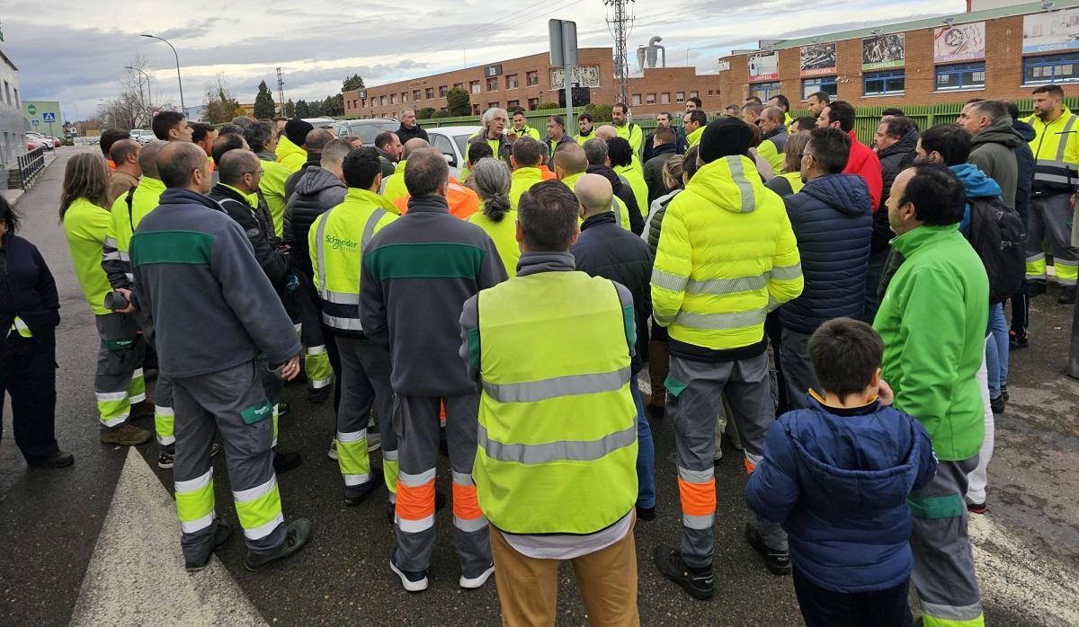 Asamblea en Schneider Grin