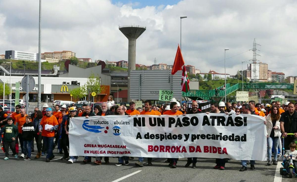 Momento de la manifestacin de la plantilla de Productos Tubulares. Sestao