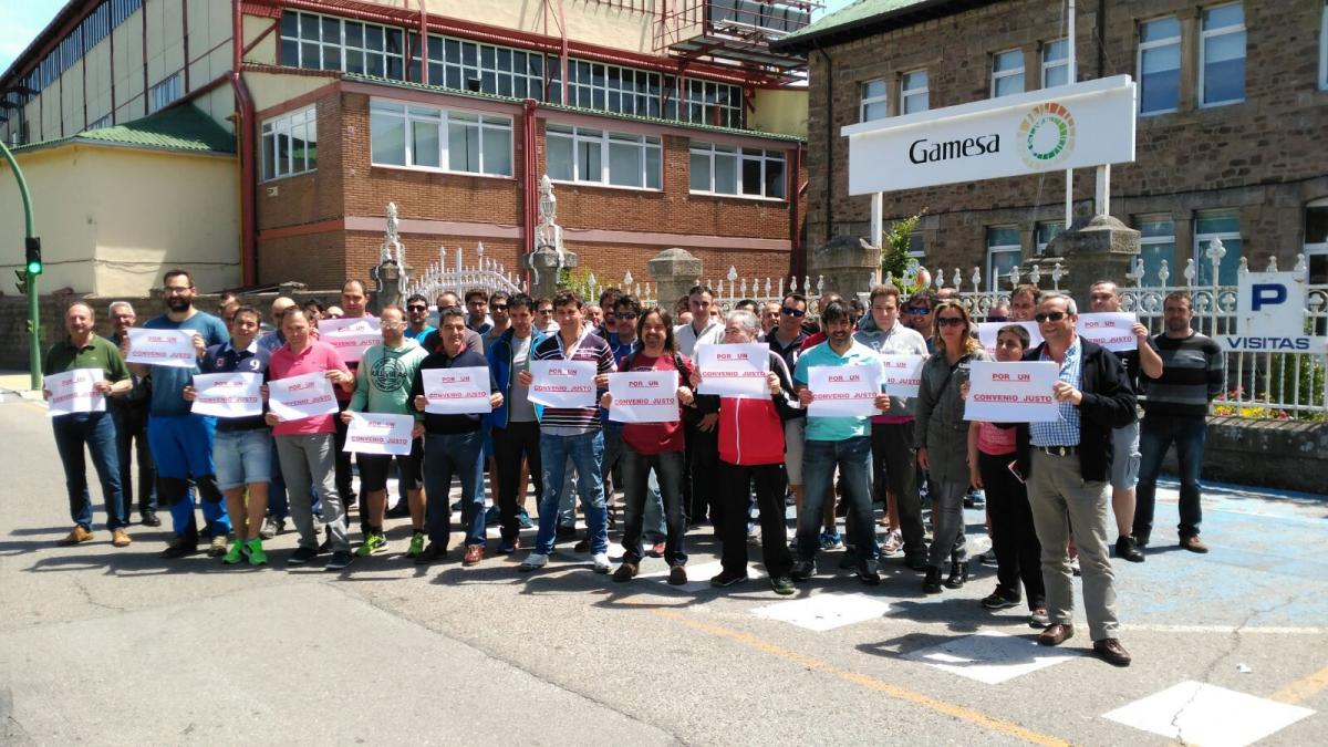 Foto de archivo. Movilizacin de la plantilla de Gamesa por un convenio digno