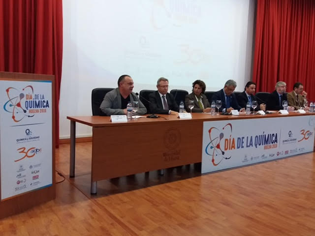 El secretario general de CCOO de Industria fue uno de los que clausur el Da de la Qumica 2016