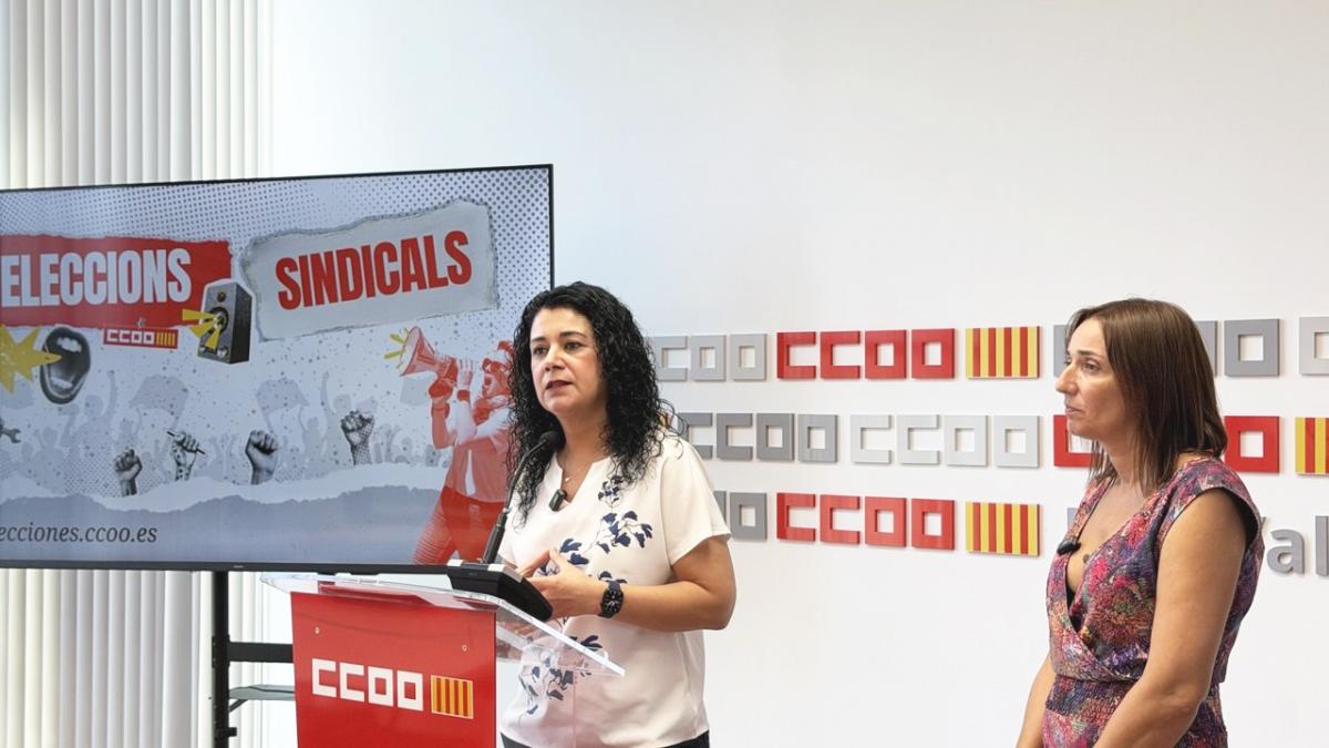 La secretaria general de CCOO PV, Ana García Alcolea, junto a la responsable de Elecciones Sindicales de CCOO PV, Nuria Lázaro, en rueda de prensa.