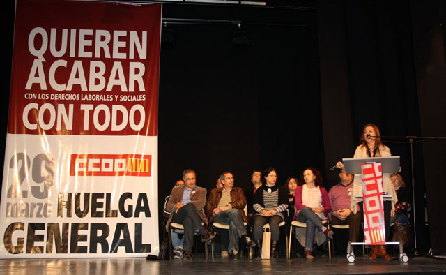 Encarna Barragn, interviniendo en la asamblea de hoy en Castelln. 