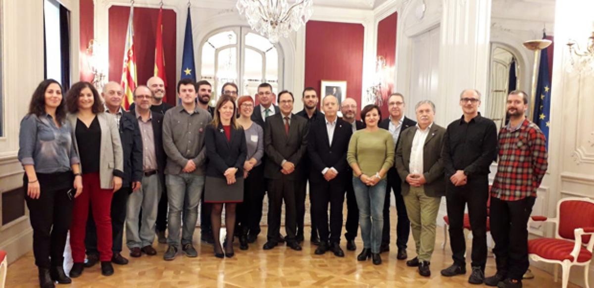 Foto de la recepci en Corts