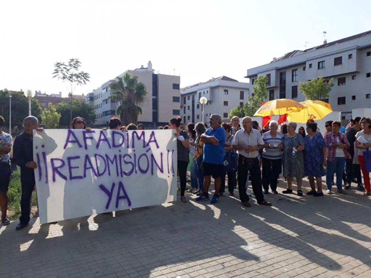 Concentraci en protesta pels acomiadaments.