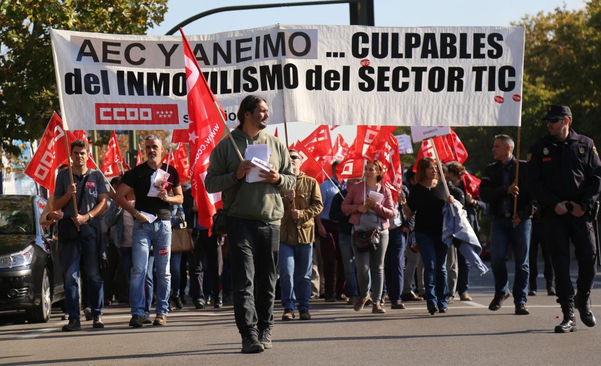 Manifestacin por el bloqueo de la negociacin del convenio del sector TIC y EM