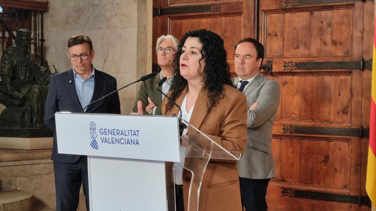 La secretària general de CCOO PV, Ana García Alcolea, en la seua intervenció després de la reunió de l'Observatori de la Indústria i dels Sectors Econòmics Valencians.