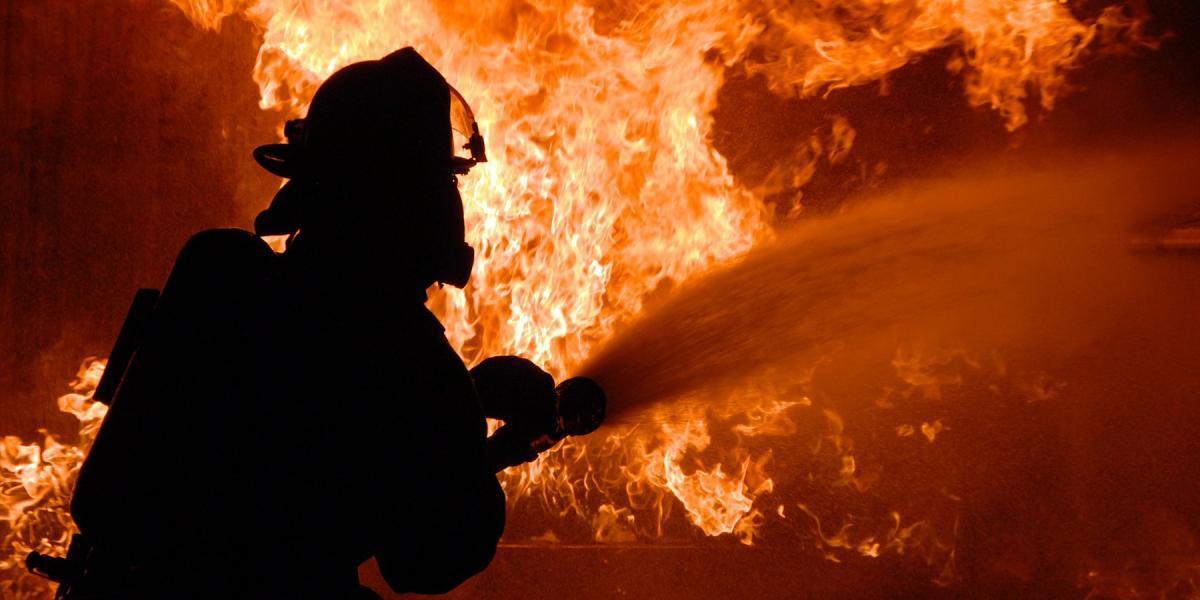 CCOO rebutja la regulació de la figura del ‘bomber voluntari’.